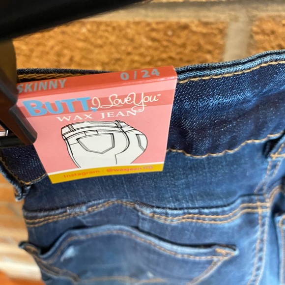 Dark wash wax jeans 👖 - Picture 4 of 6